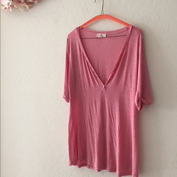 NWOT Pink Republic pink Henley Vneck Tee - Picture 1 of 5